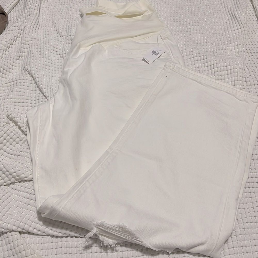 NWT- Old Navy Maternity  - 18. OG Loose